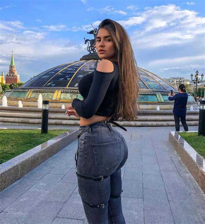 Valeriya Bearwolf Images celebzbiography.com